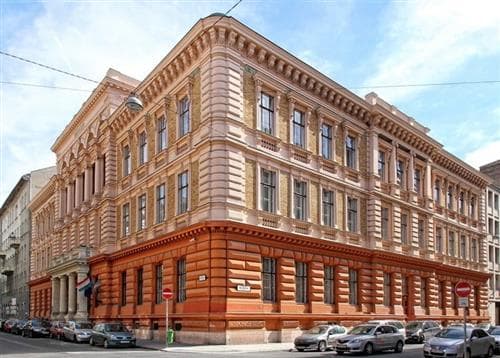 Budapest Business University
